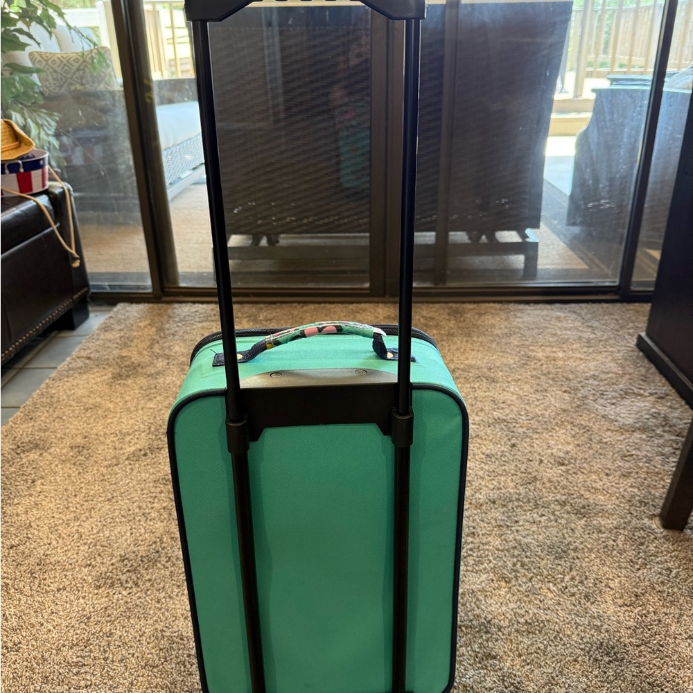 Flower and butterfly suitcase - Picture 4 of 10